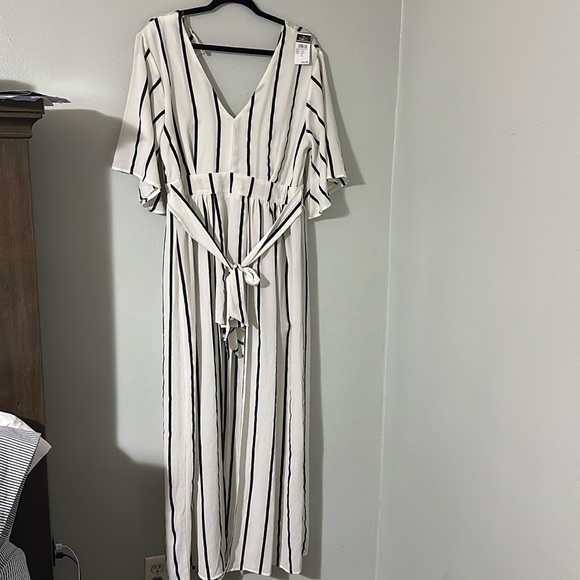 New with tags. Shorts romper with attached floor length cover. - Picture 1 of 1